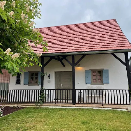 Apartmán Domacija Pri Momi Krizevci Exteriér fotografie