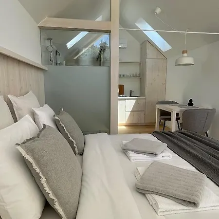Apartmán Domacija Pri Momi Krizevci Exteriér fotografie