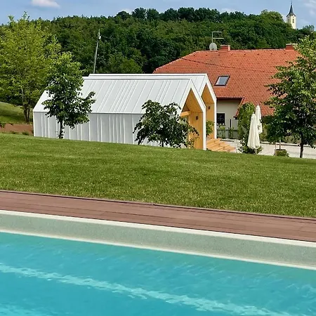 Apartmán Domacija Pri Momi Krizevci Exteriér fotografie