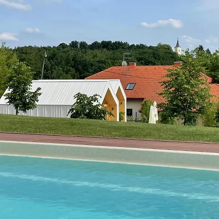 Apartmán Domacija Pri Momi Krizevci Exteriér fotografie